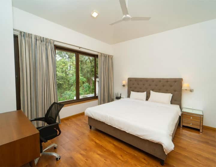 Bedroom 3 image 1