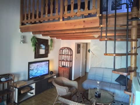 Top performing Airbnb: cap d agde ideally located apartment private parking in Agde
