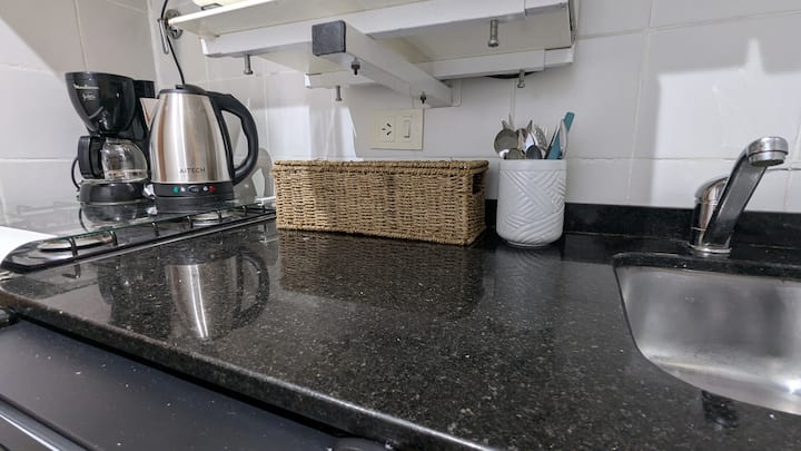 Kitnet perto do Teatro Colón em Retiro