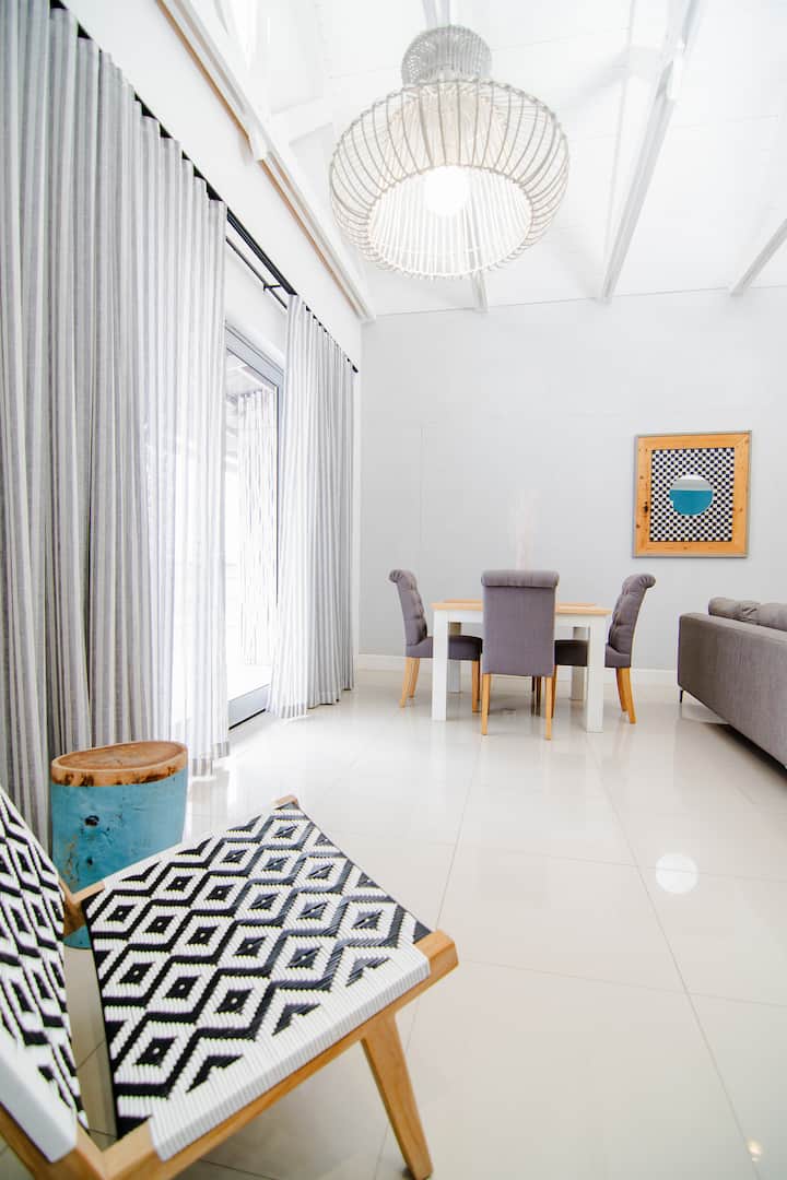 9b The Cube Executive Self-catering Apartments - Swakopmund