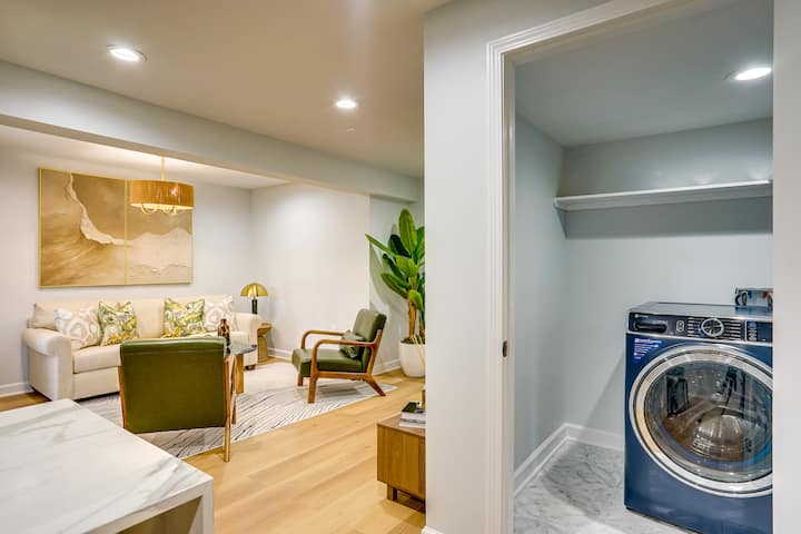 Dulles Executive Retreat | 1br + Office | Near Iad - Lake Fairfax Park, Reston