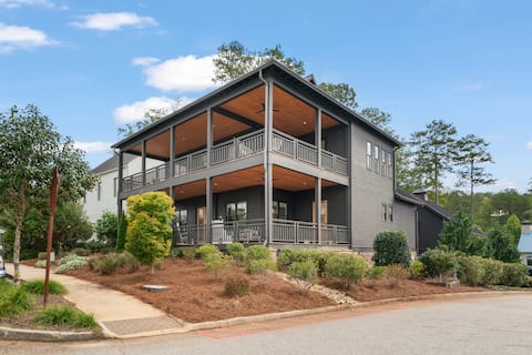 Black Luxe: w/pool,Guest House,Golf Cart & Garage