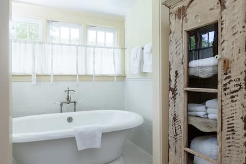 Across from the Springs | Access to Pool + Hot Tub