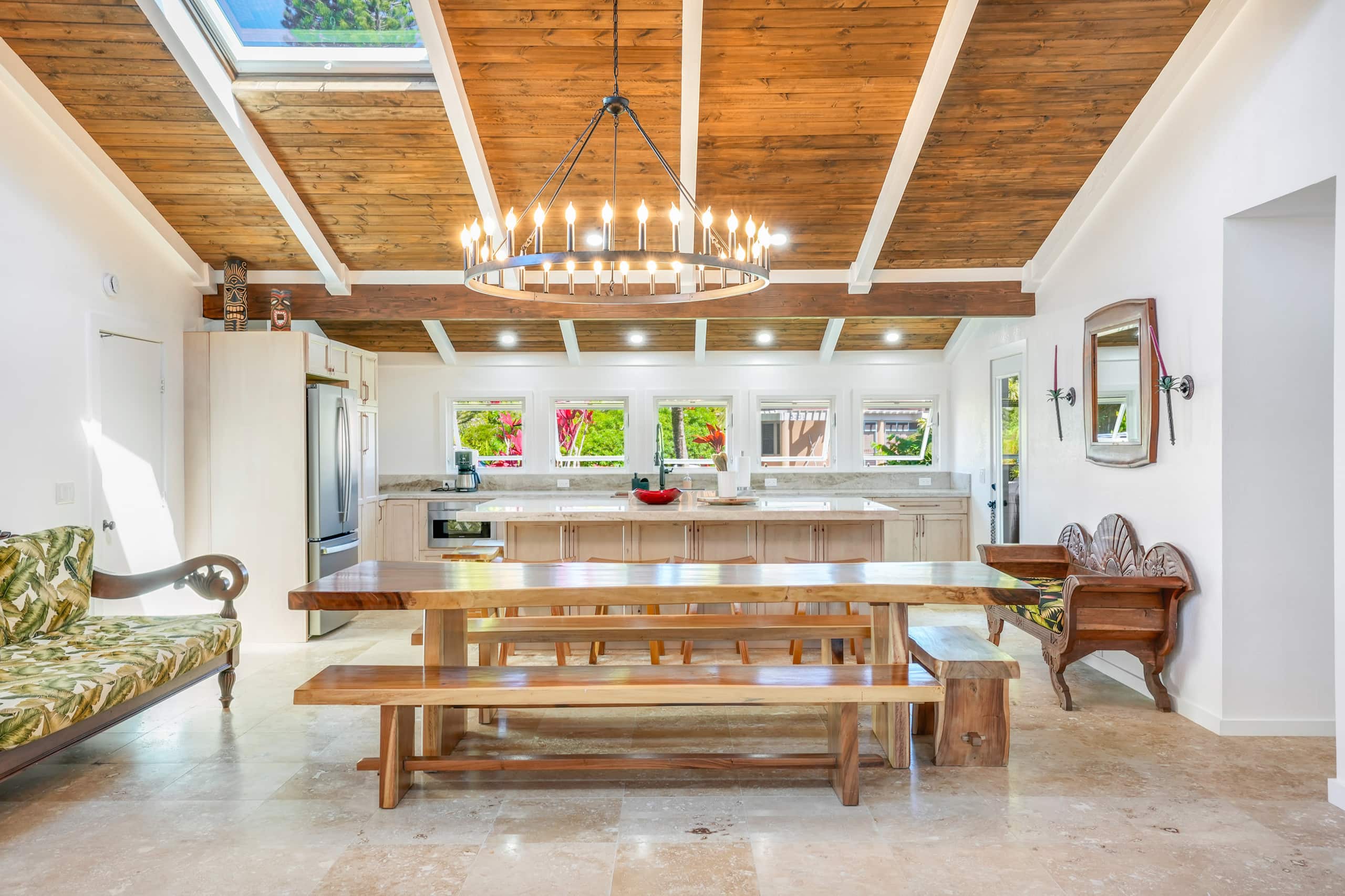 Home in Princeville · ★5.0 · 3 bedrooms · 5 beds · 3.5 baths - Image 3