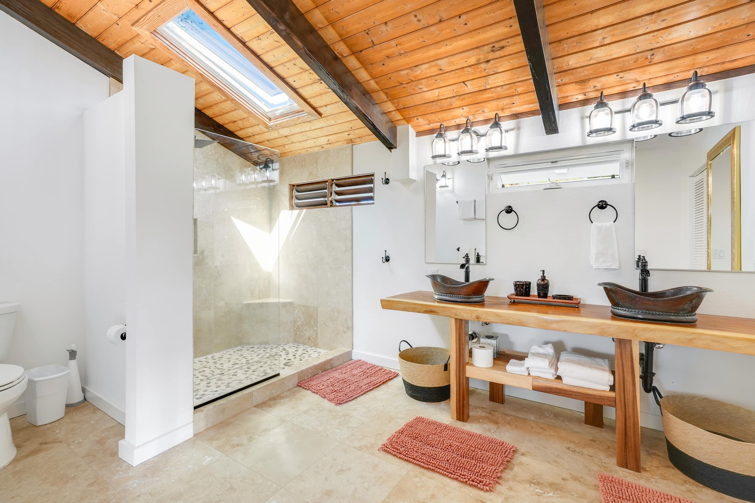 Home in Princeville · ★5.0 · 3 bedrooms · 5 beds · 3.5 baths - Image 24