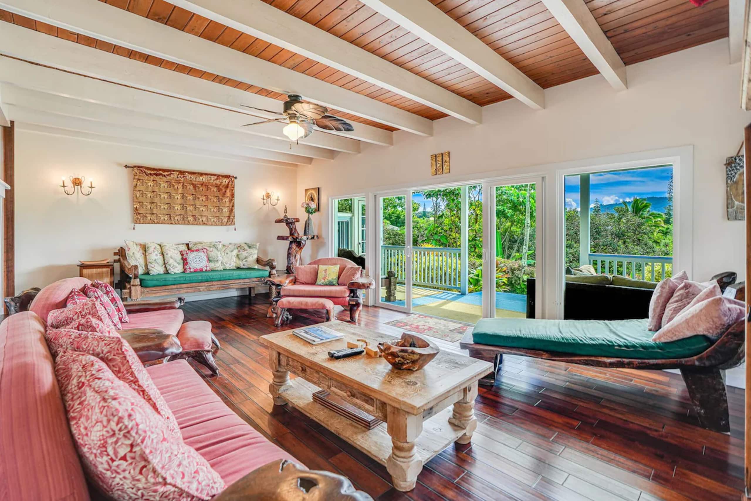 Home in Princeville · ★5.0 · 3 bedrooms · 5 beds · 3.5 baths - Image 6