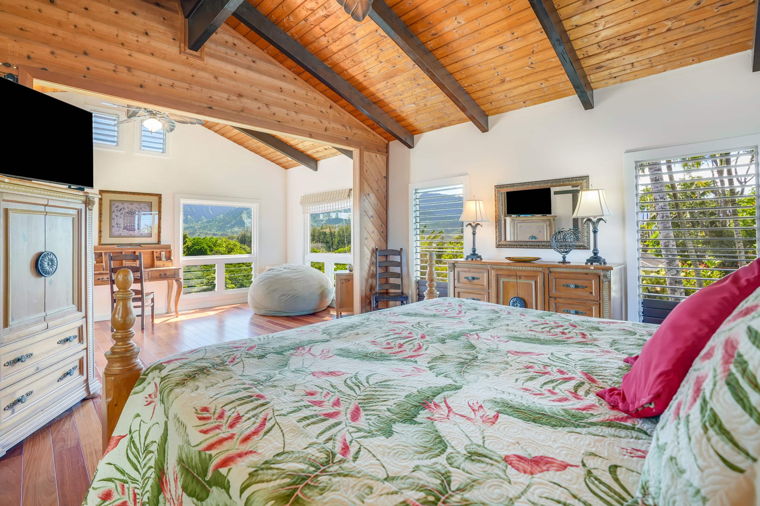 Home in Princeville · ★5.0 · 3 bedrooms · 5 beds · 3.5 baths - Image 19