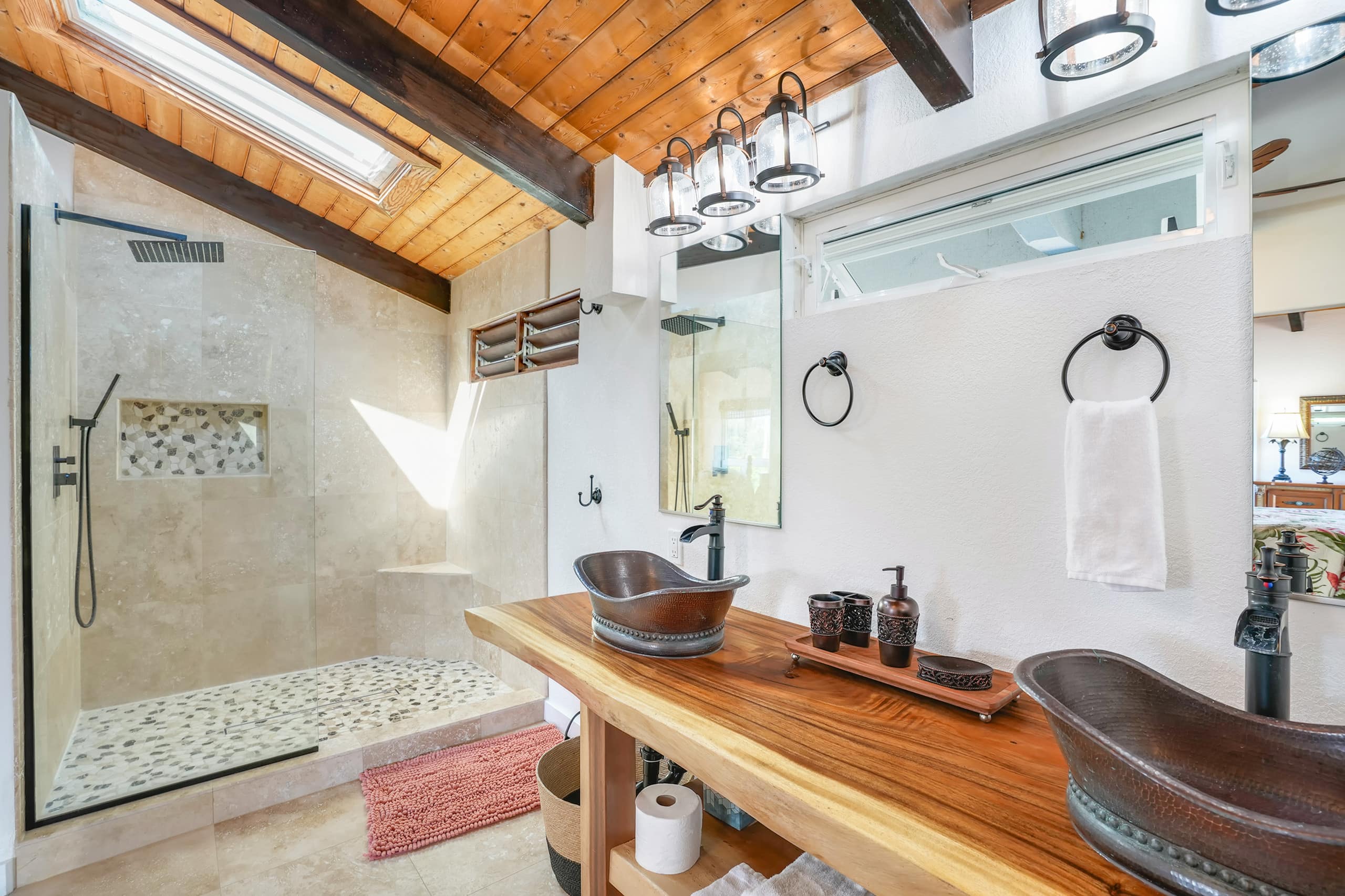 Home in Princeville · ★5.0 · 3 bedrooms · 5 beds · 3.5 baths - Image 25