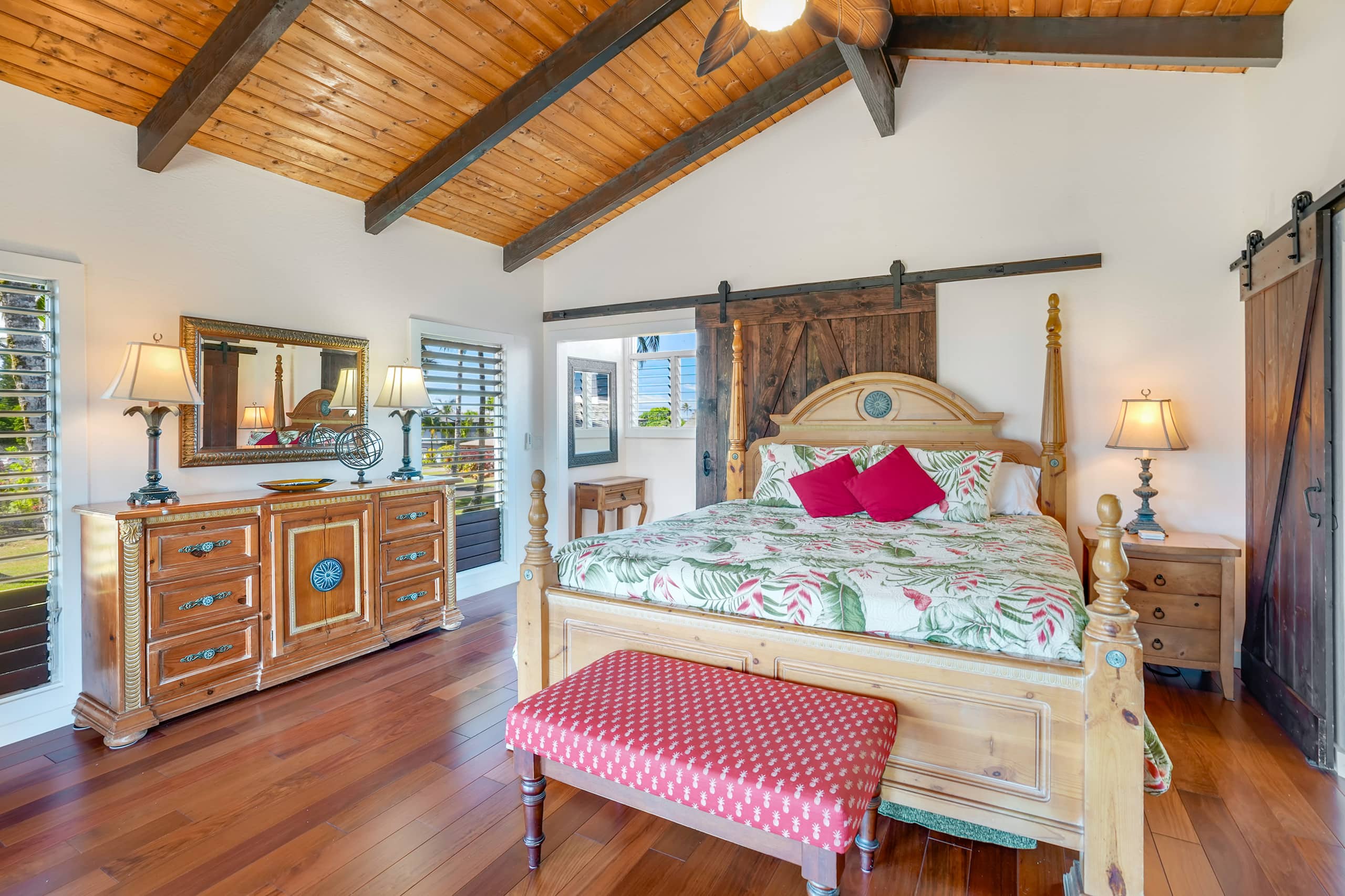 Home in Princeville · ★5.0 · 3 bedrooms · 5 beds · 3.5 baths - Image 16