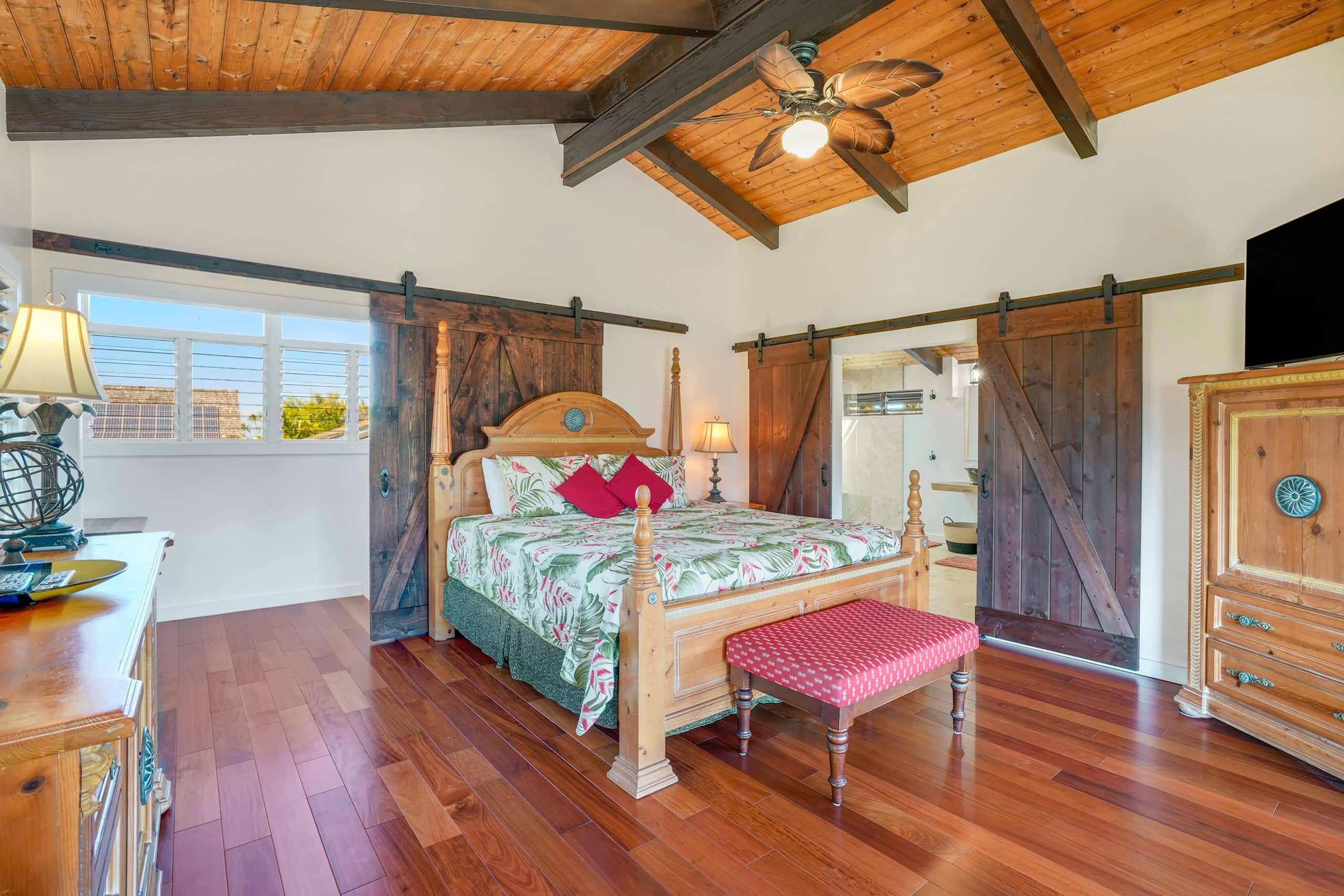 Home in Princeville · ★5.0 · 3 bedrooms · 5 beds · 3.5 baths - Image 15