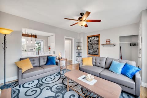 Cozy Unique Rustic Escape! Close Whyte Avenue!