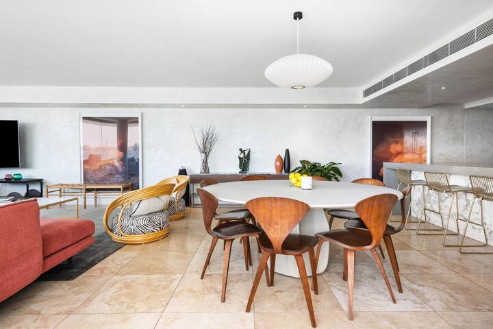 Breathtaking Bondi Beach Views gallery image 3