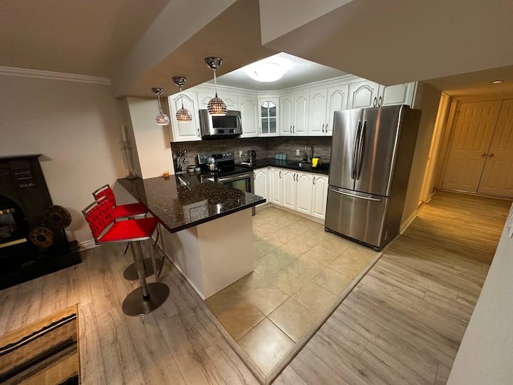 “Brand-new,spotless Haven.perfect For Your Stay” - Newmarket, ON, Canada