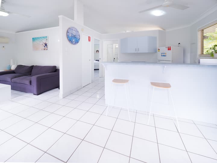 1 Bedroom Self-contained Villa - Gladstone