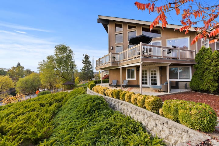 Upriver Getaway 5 BD/3BA 14 Guest
