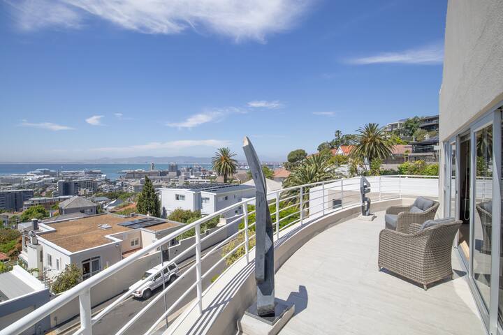 Harbour Views gallery image 2