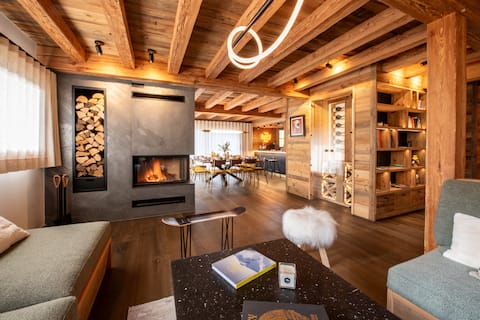 Chalet WHA at the foot of the slopes, 12 people, jacuzzi, hammam, gym