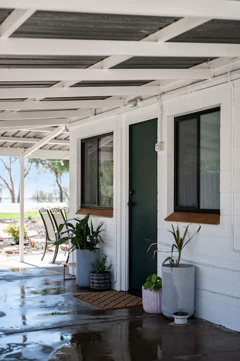 Cally's Lake House | Pet Friendly with Lake Views