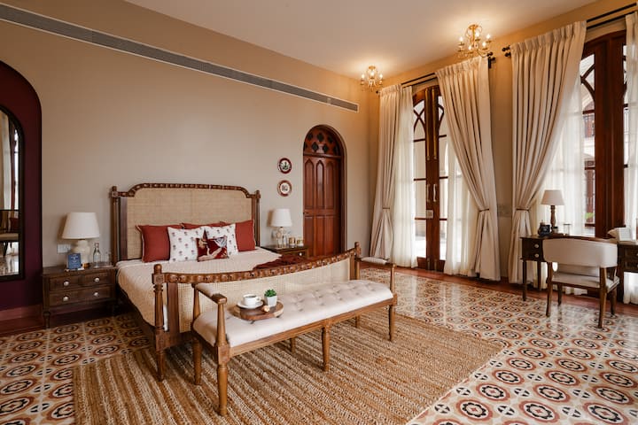 Bedroom 1 image 2