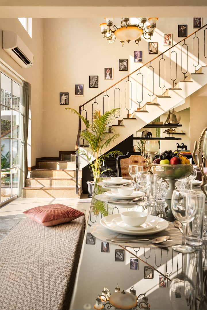 Dining area image 1