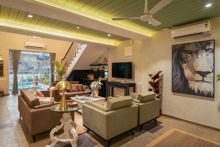 Living room image 8
