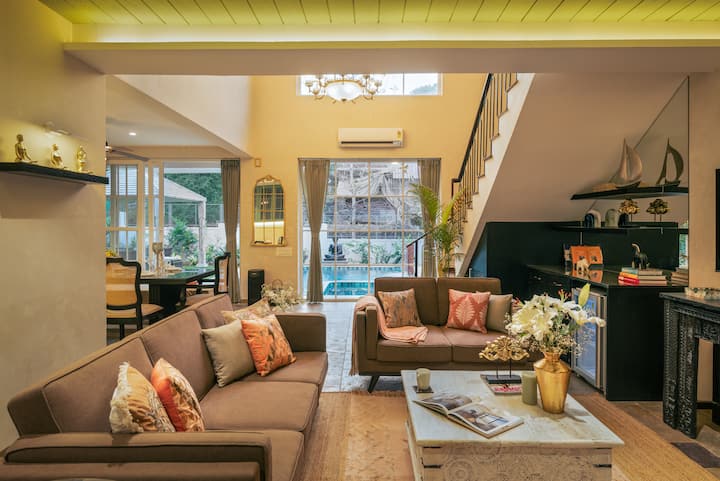 Living room image 6