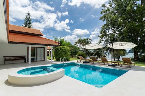 Issara - Sea Front Villa
