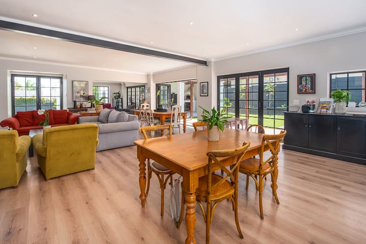 Modern Retreat in Somerset West