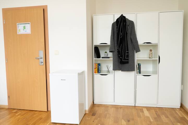 5 bedrooms for 10 persons- 4 bathrooms and kitchen gallery image 5