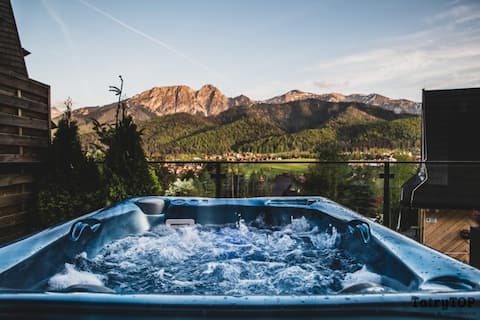 House Black Peaks 1 with Jacuzzi, Sauna, Graduation Tower