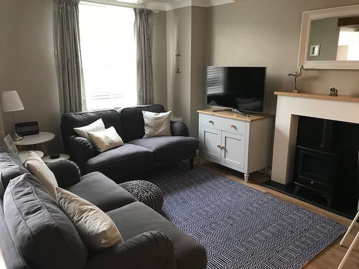Crab Pier Cottage, Beaumaris - Menai Bridge