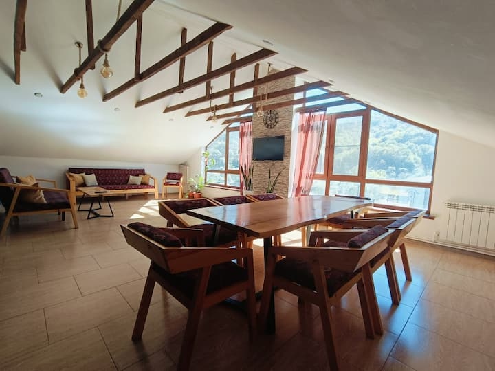 Большой дом с видом на природу - アルメニア