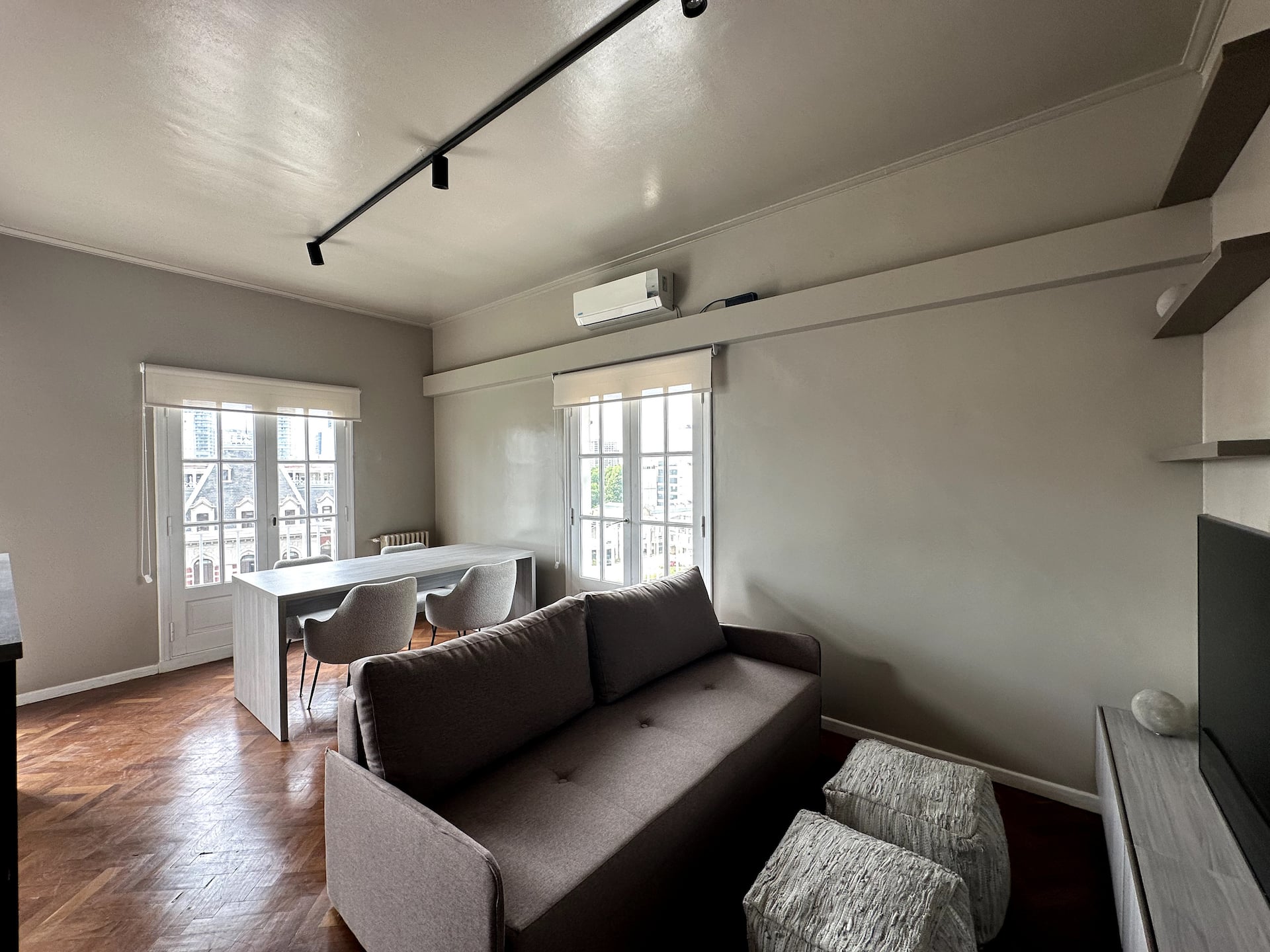 Apartamento de 2 dormitórios em San Telmo com vista panorâmica