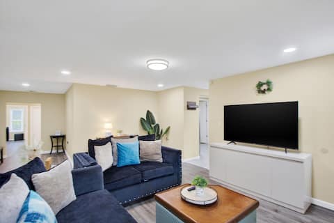 Spacious 7-Bedroom Retreat for Groups & Families