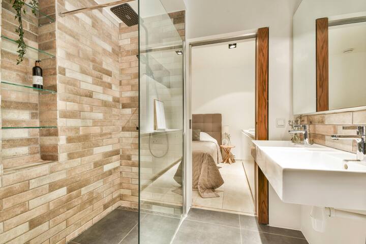 Aan de Amsterdamse Grachten gallery image 5