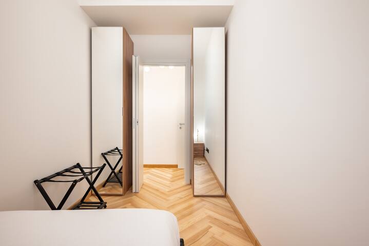 Visconti Suites – 2 bedrooms apartment gallery image 4