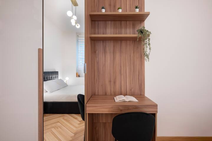 Visconti Suites – 2 bedrooms apartment gallery image 5