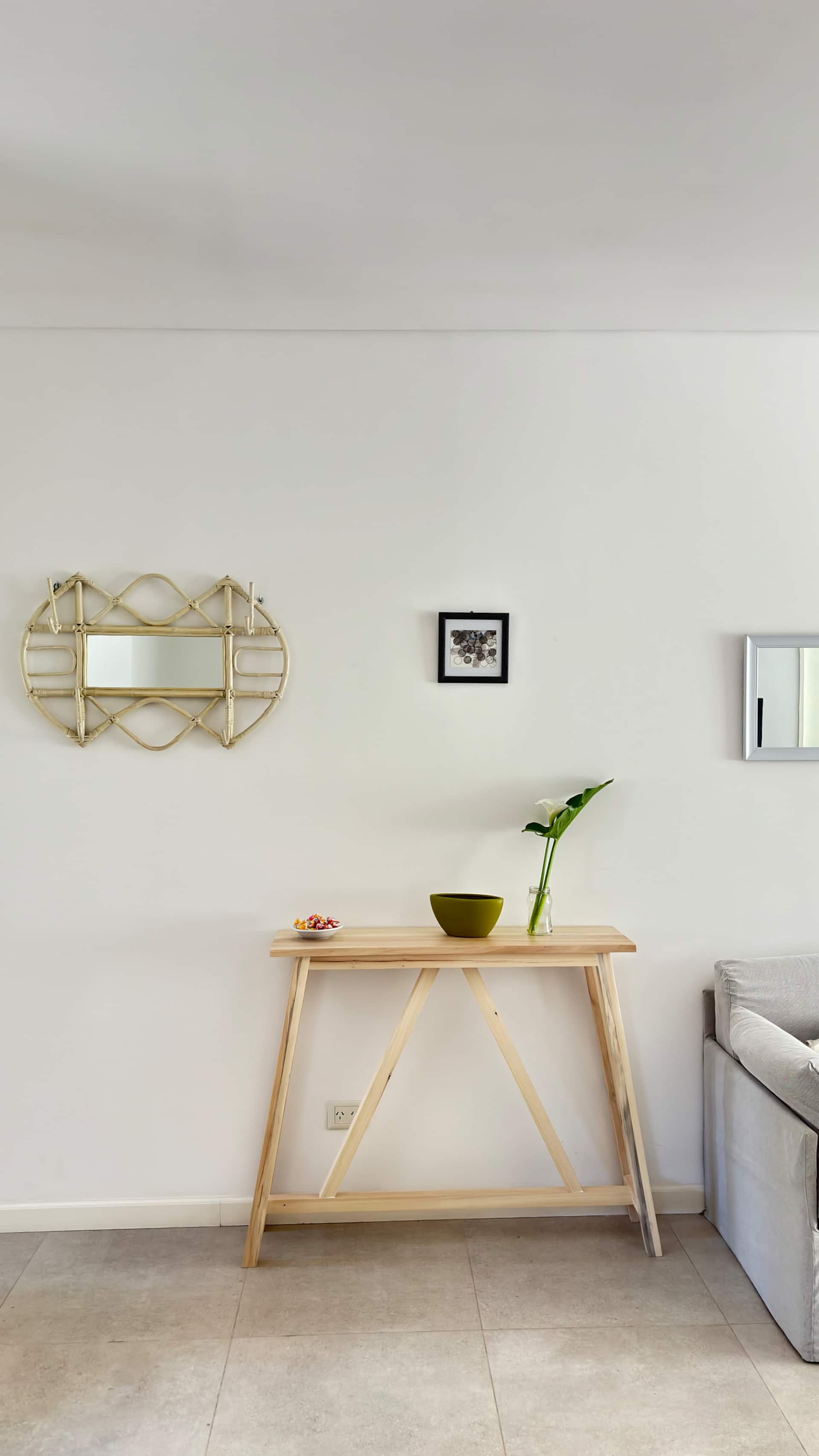 A bright studio with a patio (Béccar)