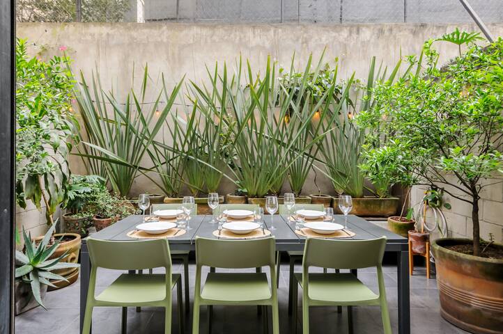 Premium 2BR Duplex w/Terrace in Iconic Building gallery image 4