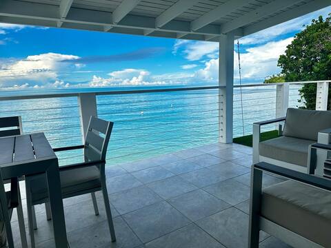 Casa Mar at Buye. Beachfront!