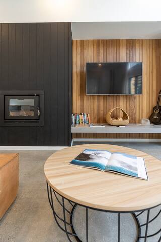 Barrels – Boomerang Beach gallery image 4