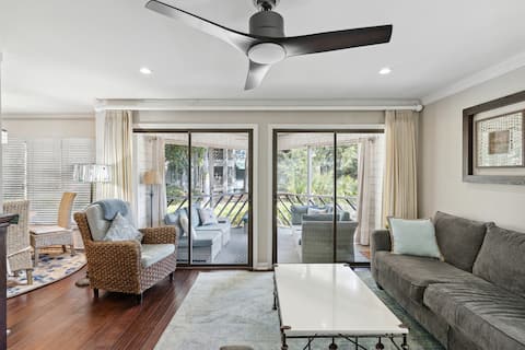 Popular Airbnb listing: Cozy Tennis Club Villa 2 Bed 2 Bath! 1st Floor! in Kiawah Island
