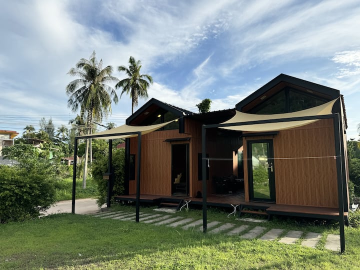 2 Unique Tiny Houses Near Khlong Dao Beach - Ko Lanta District
