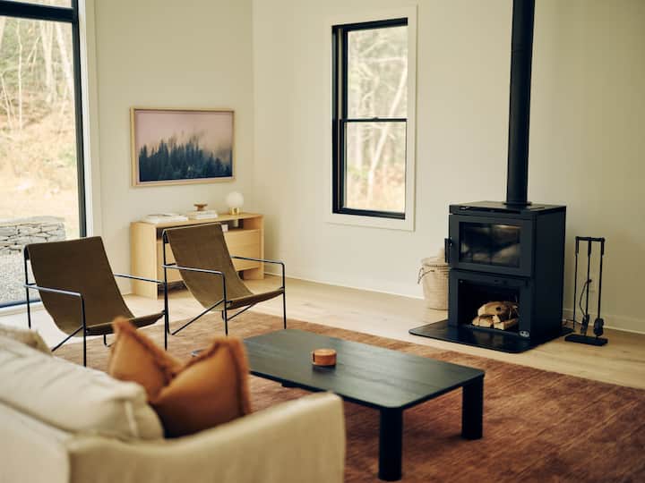 The Slate House | Modern Upstate Retreat W Hot Tub - Saugerties, NY