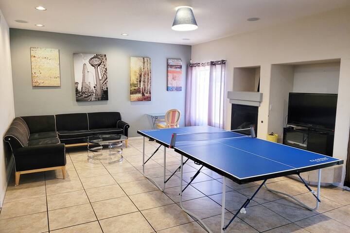 Palm Villa: Private Pool, Ping Pong, 3300 sq ft gallery image 5