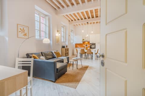 Annuncio Airbnb popolare: [Borgo Retto 2Suites] - Center at 5 min - WIFI A/C a Parma