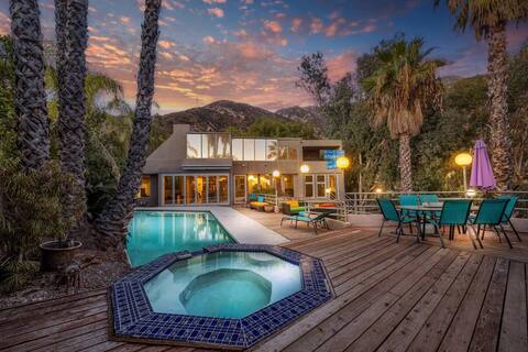 Villa of 100 Games - 4BR with Heated Pool & Spa