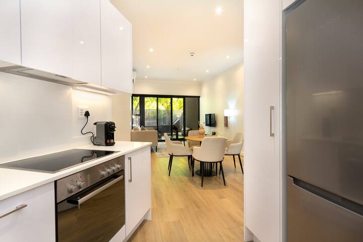 Newlands Peak 2-Bed Garden Unit