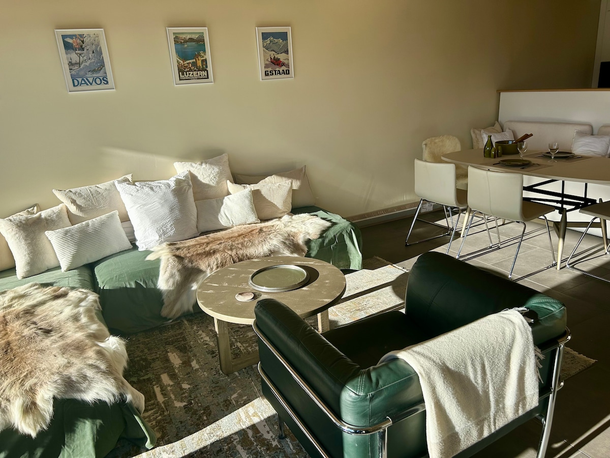 Top performing Airbnb: Elegant loft, ski resort center, stunning view in Ayent