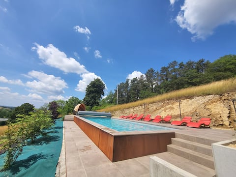 In the Heart of the Rocks